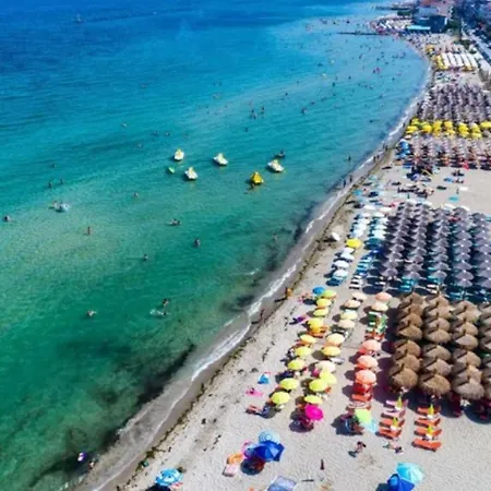 Peloton 3* Paralia Katerinis