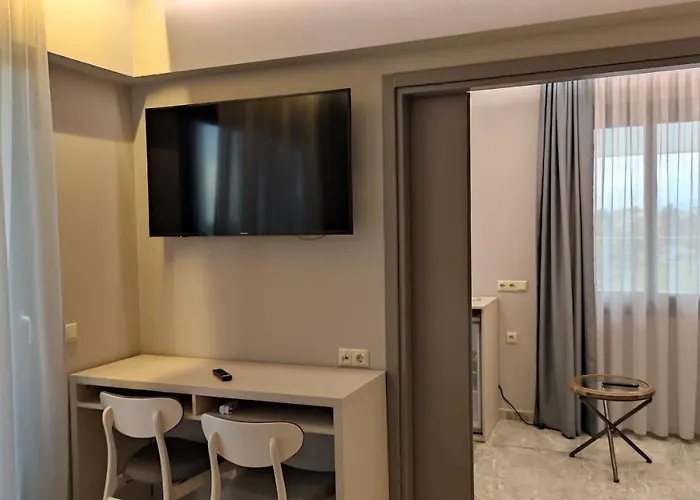 Peloton Hotel 3*