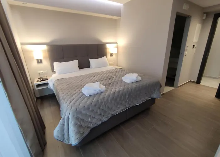 Peloton Hotel 3*