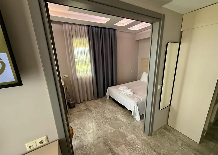 Peloton Hotel 3*