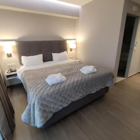 Peloton Hotel 3*