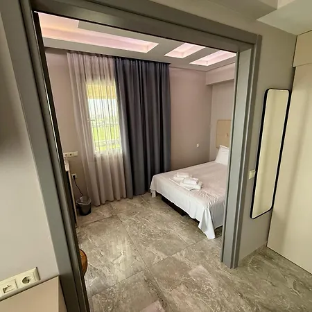 Peloton Hotel 3*