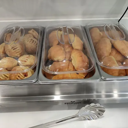 Peloton Otel Paralía