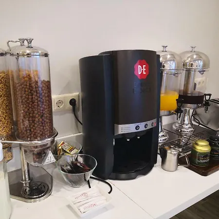 Peloton Otel Paralía