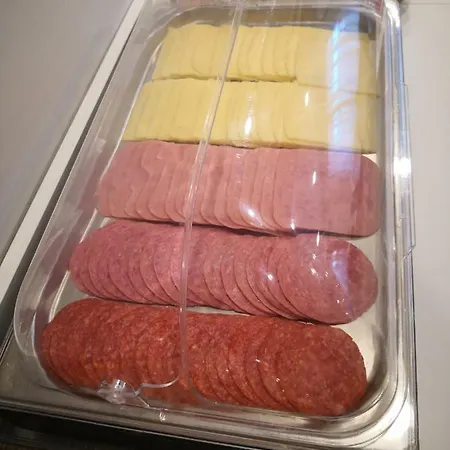 Peloton Otel Paralía