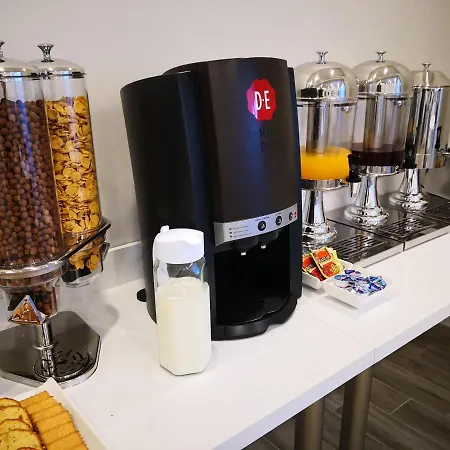 Peloton Hotel