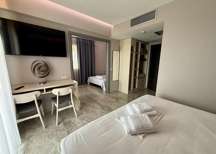 Отель Peloton Паралия-Катерини